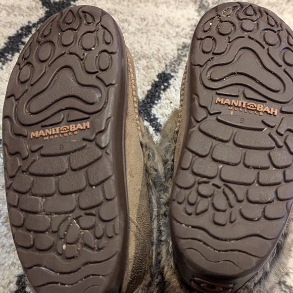 Manitobah Mukluks Waterproof Snowy Owlet, Size 9 - Picture 3 of 11